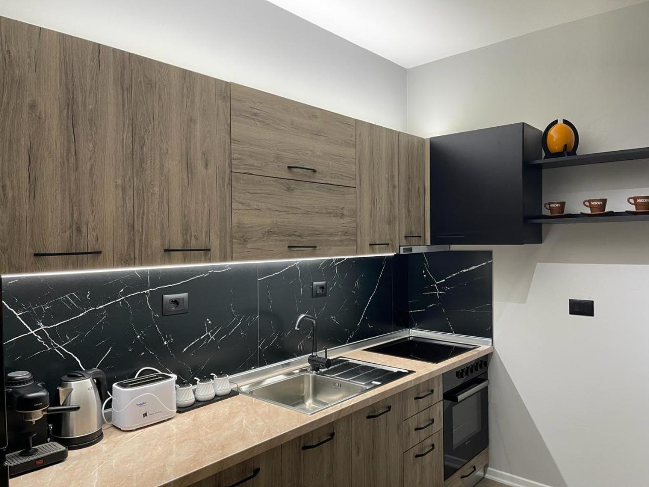 Am Apartment ติรานา ภายนอก รูปภาพ