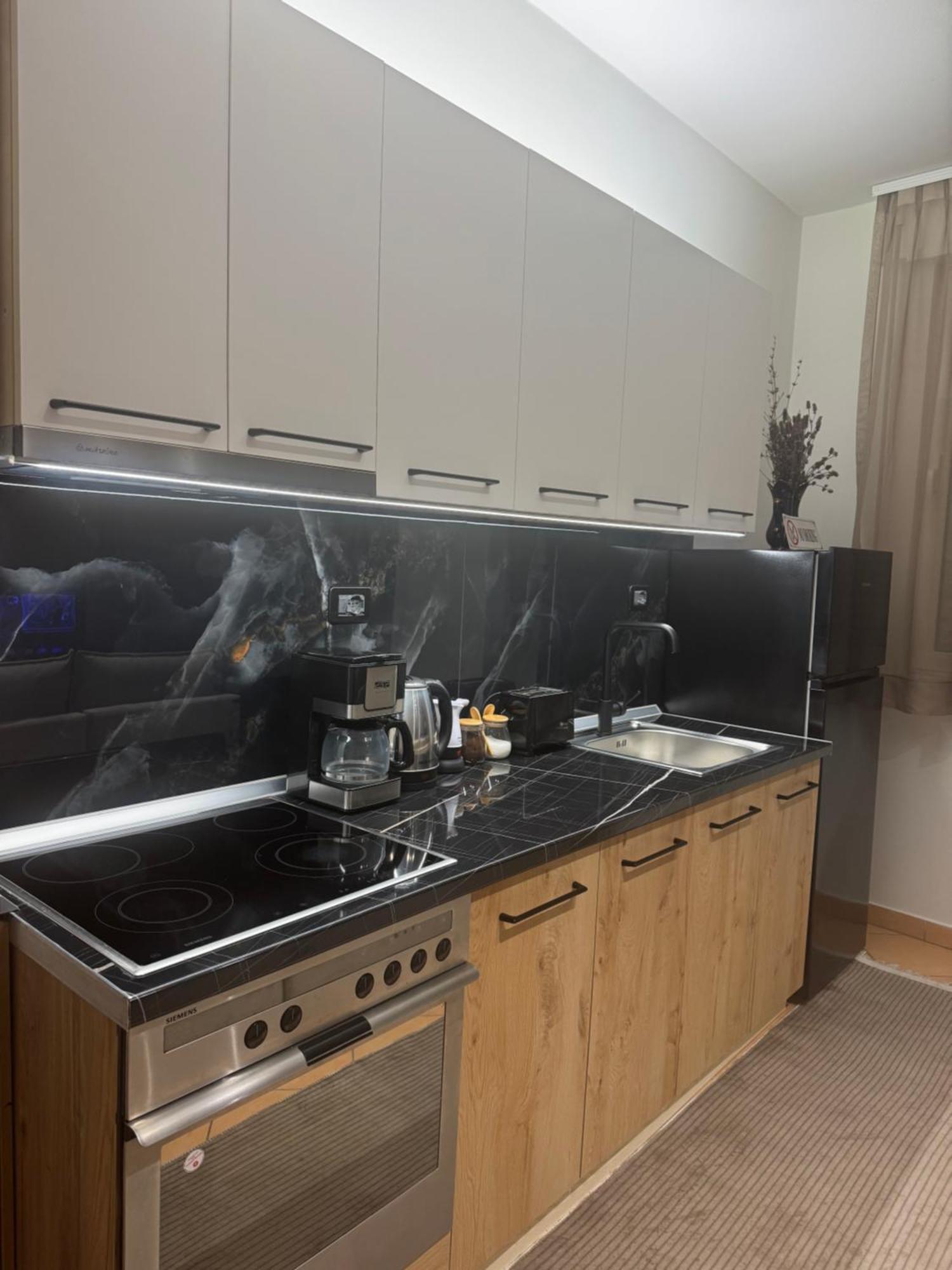 Am Apartment ติรานา ภายนอก รูปภาพ
