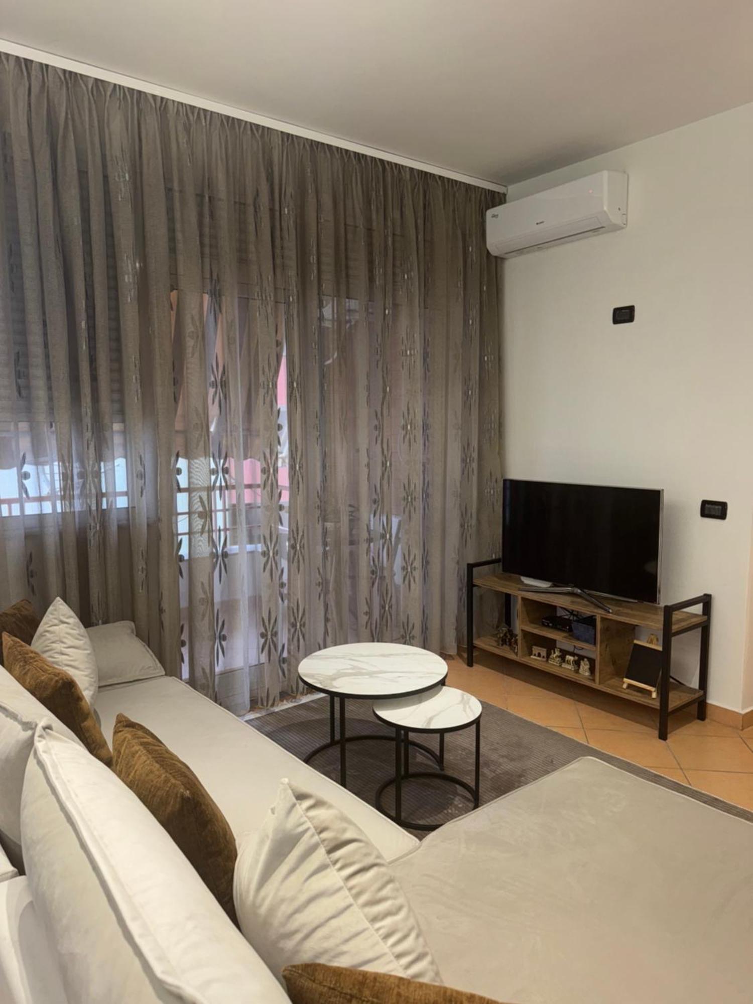 Am Apartment ติรานา ภายนอก รูปภาพ